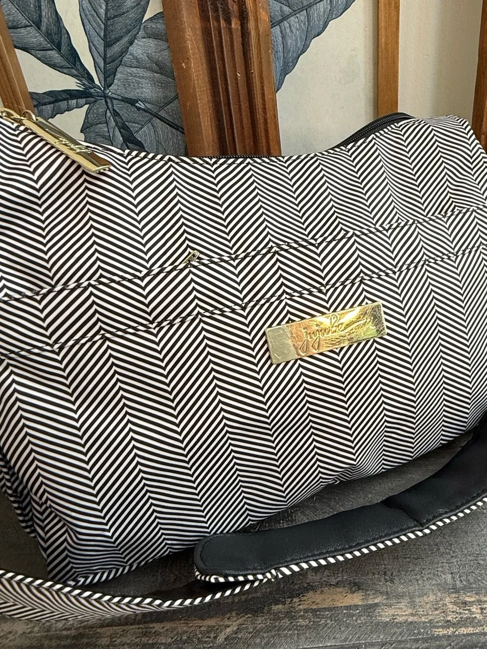 JuJuBe HoboBe Diaper Bag Onyx Black Magic Chevron Crossbody Shoulder Bag NWOT